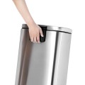 Odpadkový koš s víkem DORO 30 L stříbrný