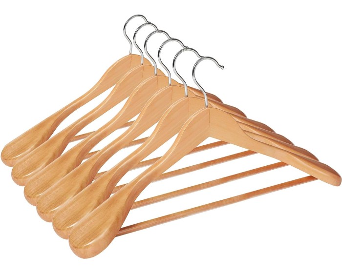 Set dřevěných ramínek Lora hnědý