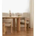 Jídelní stůl Rimley 130 cm z masivu jasan/travertin
