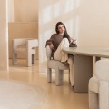 Designová jídelní židle Falone bouclé béžovo-šedá