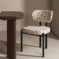 Designová jídelní židle Flare krémová/černá