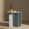 Odkládací stolek Yaso 50 cm modrý