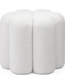 Designový taburet Quad bouclé bílý
