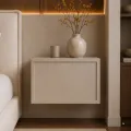 Závěsný noční stolek Noka 40 cm kašmírový