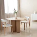 Jídelní židle Amalfi bouclé ecru/dub přírodní olejovaný