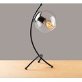 Stolní lampa Yay černá