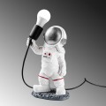 Stolní lampa Astronaut stříbrná/bílá