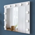 Minimalistický toaletní stolek Alisson II s LED zrcadlem bílý