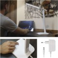 Stolní LED lampa Chase bílá
