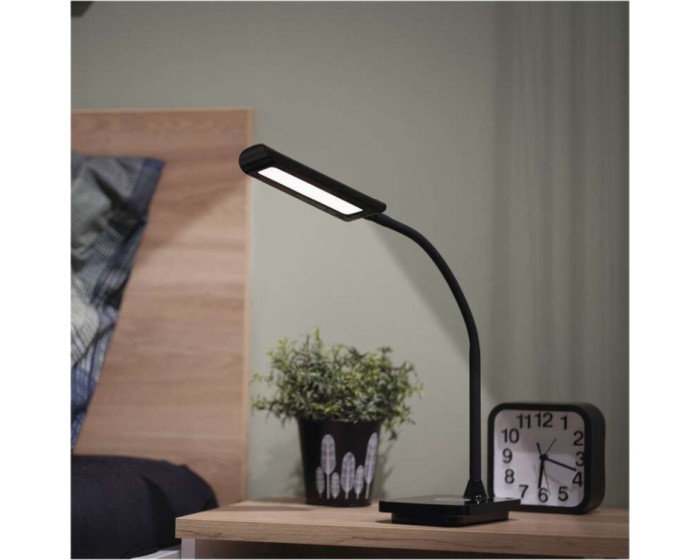 Stolní LED lampa KYLE s USB černá
