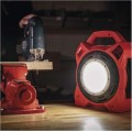 Venkovní prodlužovací kabel na bubnu Herny se 4 zásuvkami a LED reflektorem 20 m červený