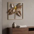 Nástěnná kovová dekorace Browy 50,2 cm hnědo-zlatá