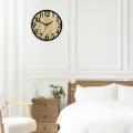 Dřevěné nástěnné hodiny Focus 33 cm dub přírodní/černé