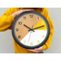 Dřevěné nástěnné hodiny Paris 33 cm žluté/černé