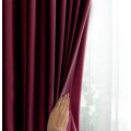 Závěs AmeliaHome Velvet s průchodkami 140x270 cm vínový
