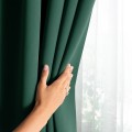 Závěs AmeliaHome Blackout s průchodkami 140x245 cm tmavě zelený