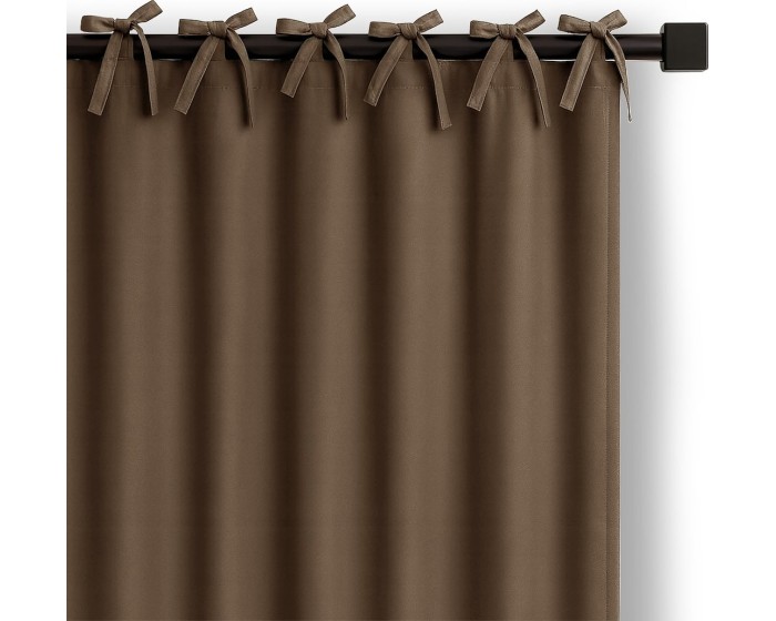 Závěs Carli s designovými poutky 140x250 cm hnědý