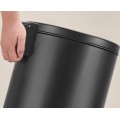 Kulatý odpadkový koš Jelis 30 L černý