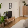 TV stolek Langley 140 cm dub přírodní