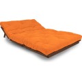 Rozkládací futonová pohovka LAYTI 03 140 cm z masivu/oranžová