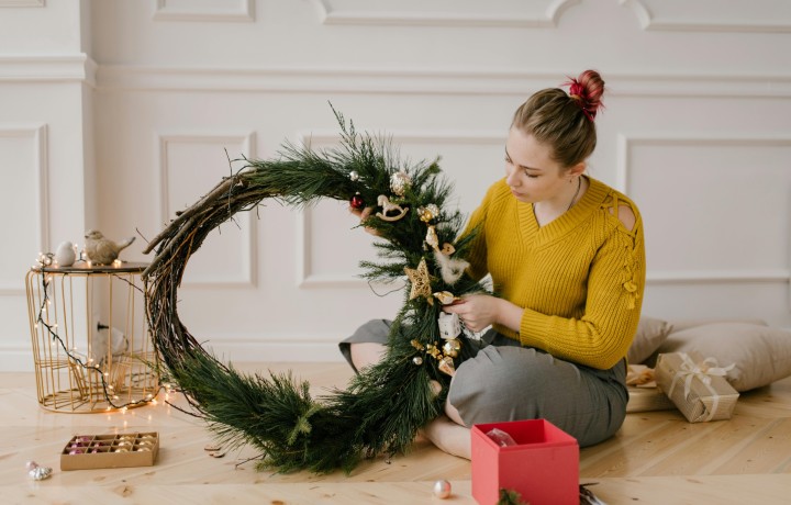 DIY vánoční dekorace: Snadné tipy, které zvládne každý